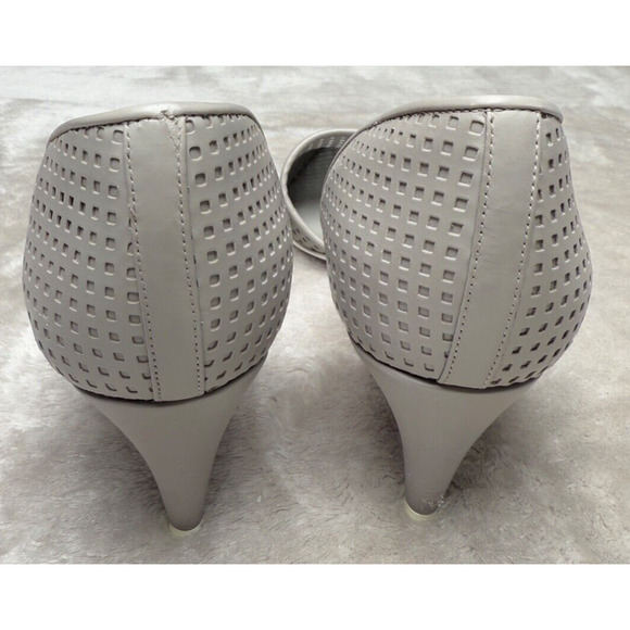 Vince Aurelian Gray Leather Perforated Leather d’Orsay Heels Pumps Womens Size 9 - Picture 3 of 7